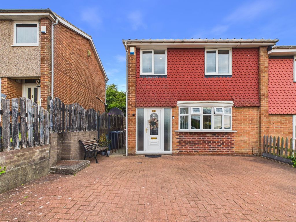 Property photo 1 of 12 External