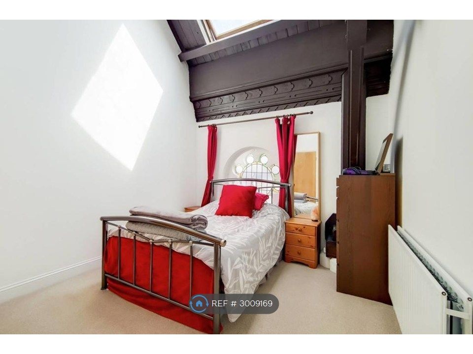 Property photo 2 of 12 Master Bedroom