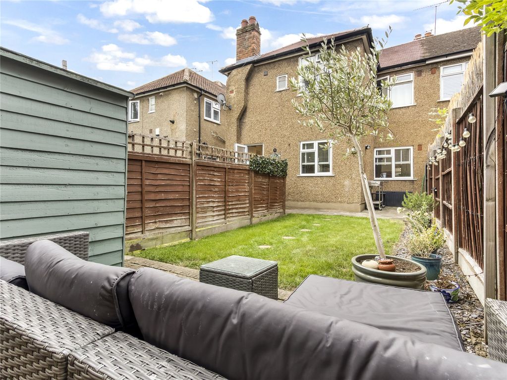 Property photo 2 of 18 Picture No. 30