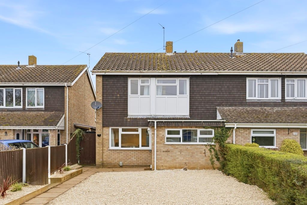 Property photo 2 of 21