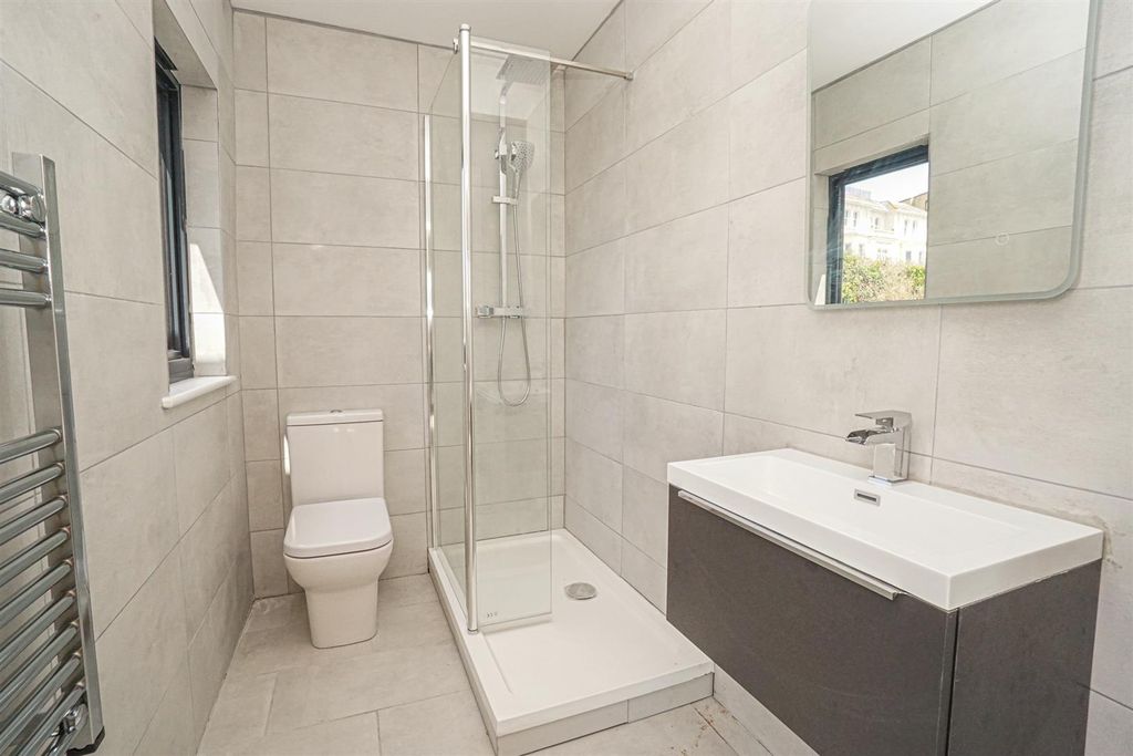 Additional image 9 of 3 bed flat for saleWhite Rock, Hastings TN34