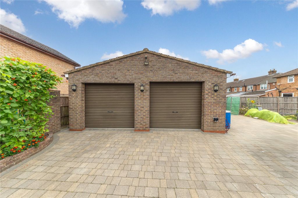 Property photo 3 of 37 Picture No. 44
