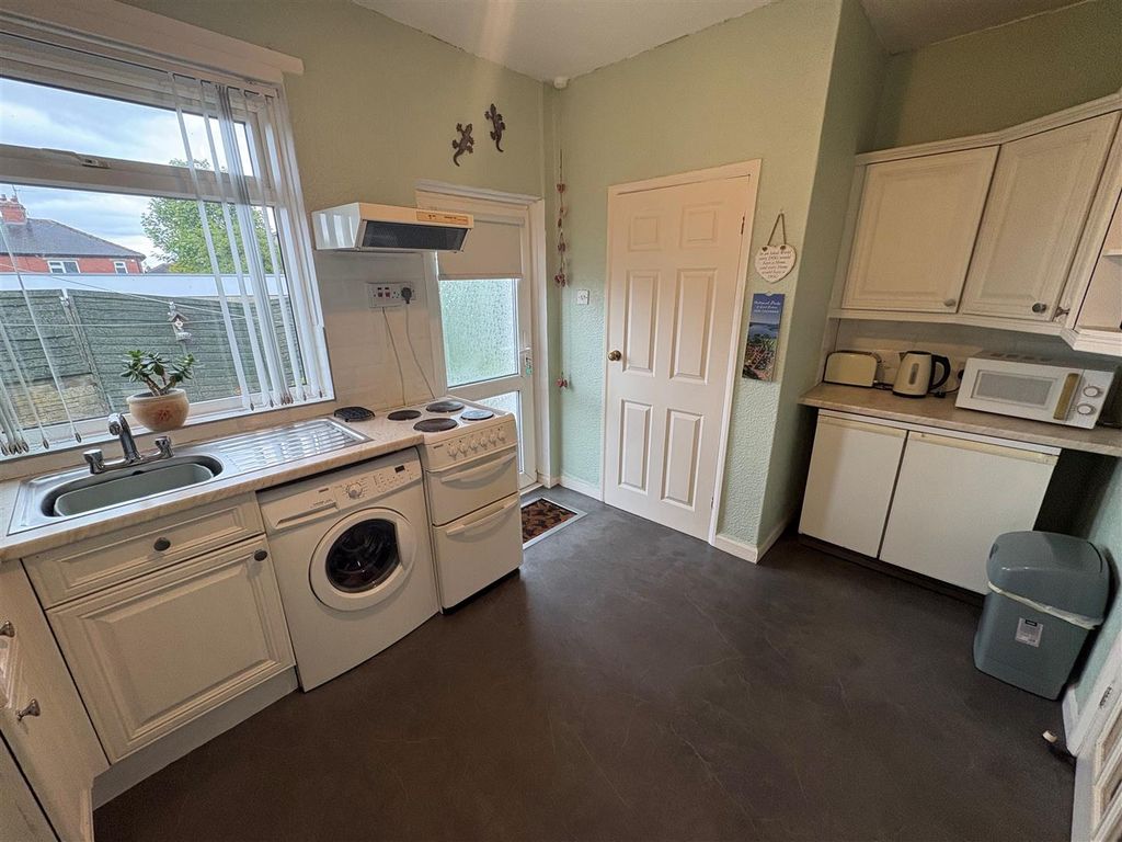 Property photo 3 of 18