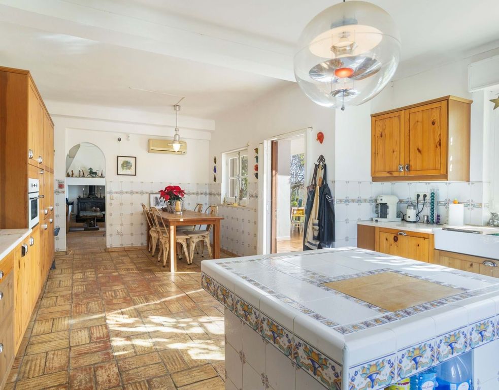 Property photo 3 of 30