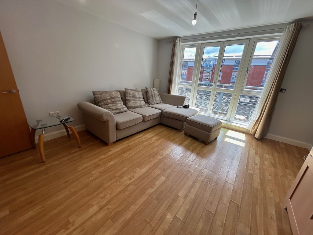 Property photo 2 of 8