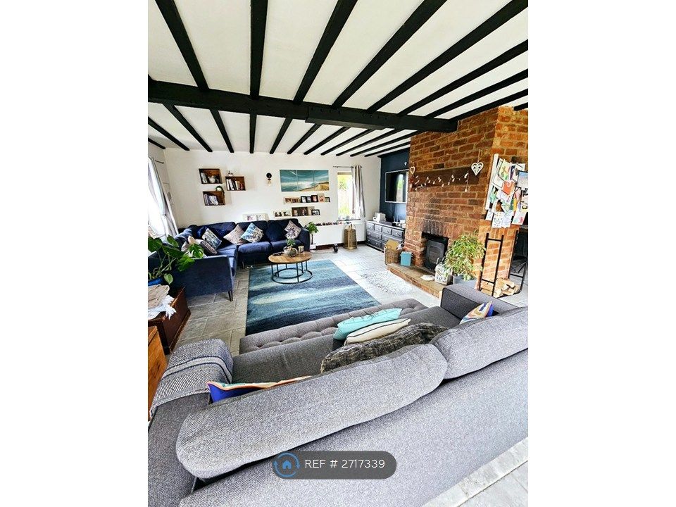 Property photo 3 of 28