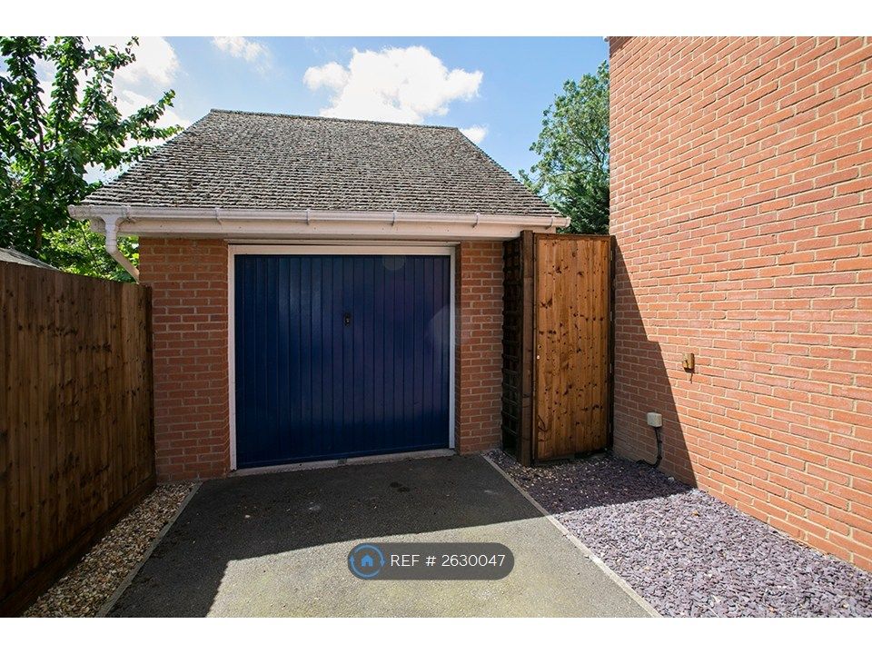 Property photo 3 of 19 Detached Garage