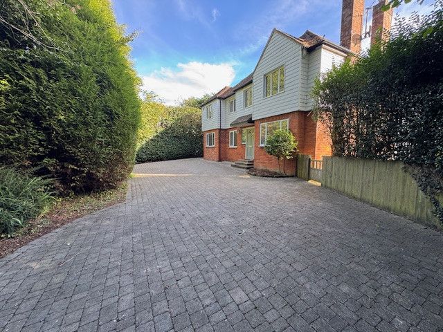 Property photo 2 of 24