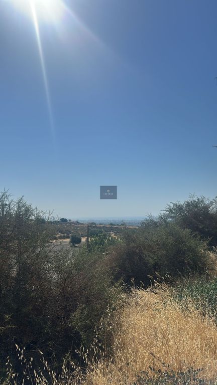 Property photo 1 of 2