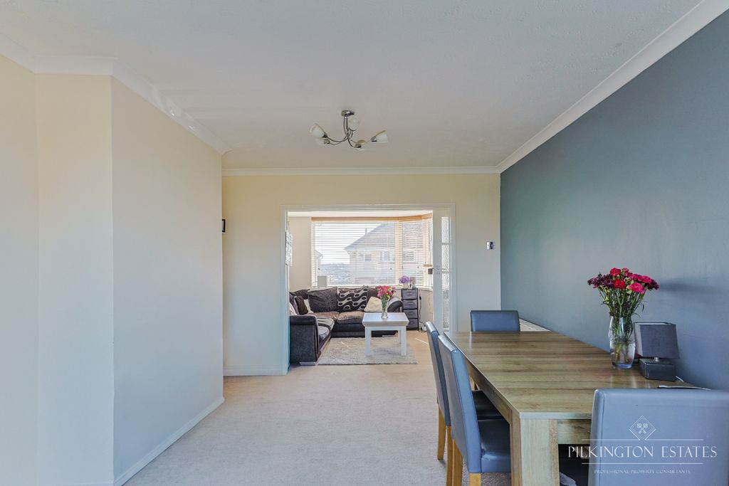 Property photo 3 of 13 5035215