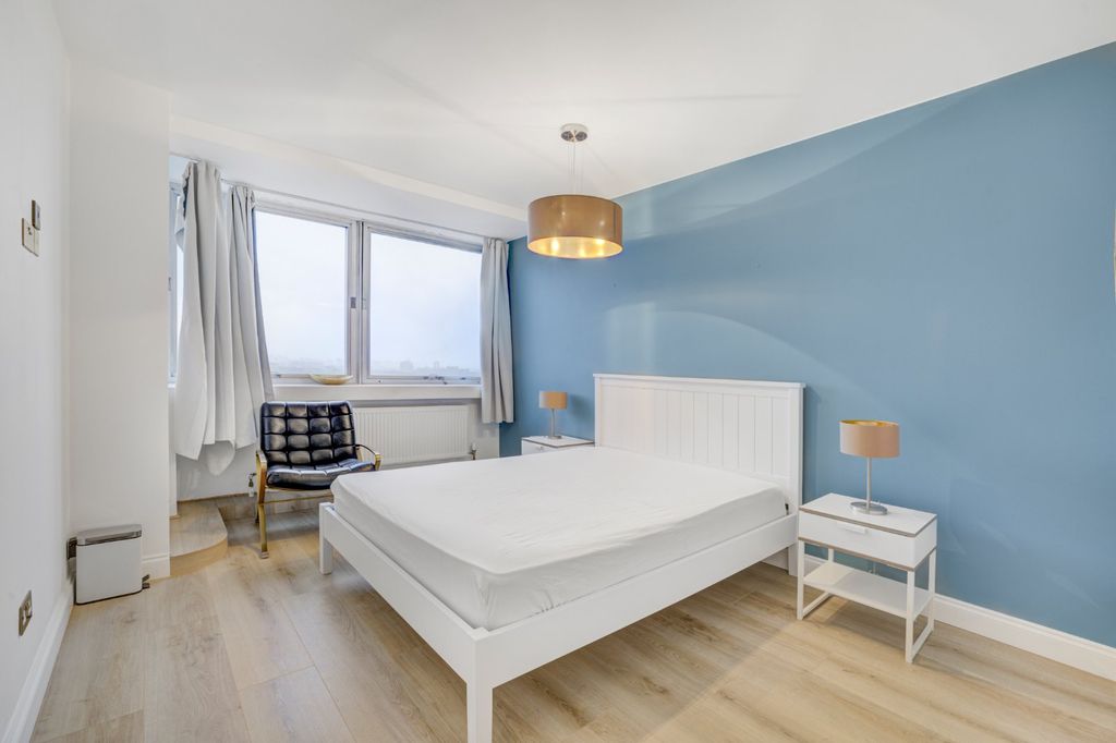 Property photo 2 of 10 Picture No. 11