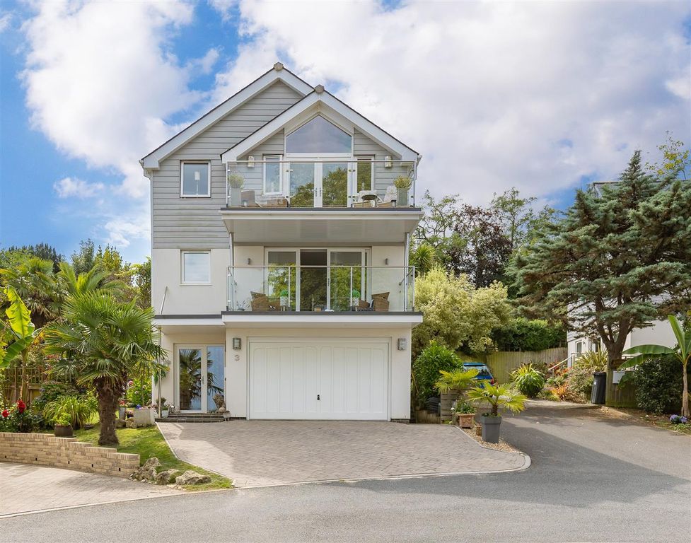 Property photo 2 of 49