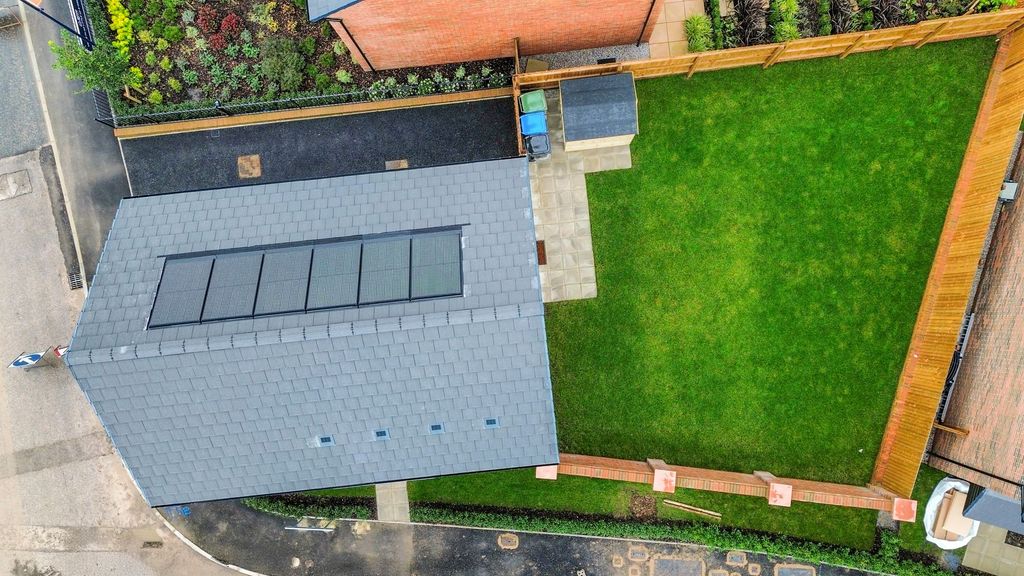 Property photo 2 of 20