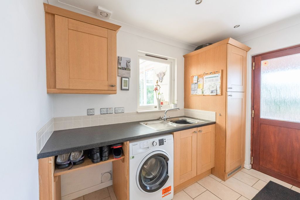 Additional image 9 of 4 bed detached house for saleBurnside, Skirling ML12
