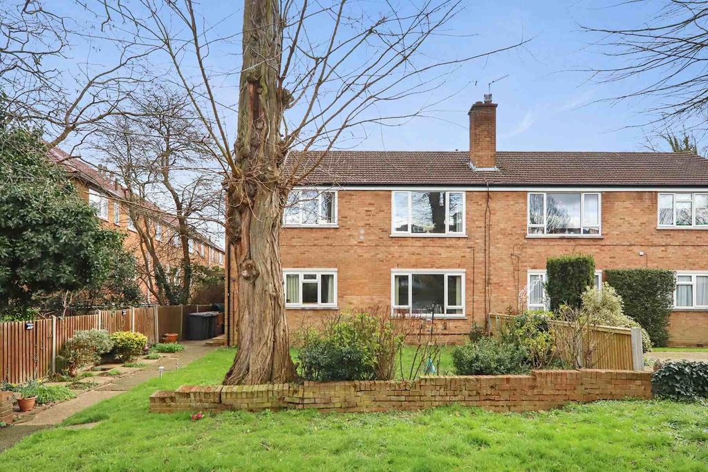 Property photo 1 of 8