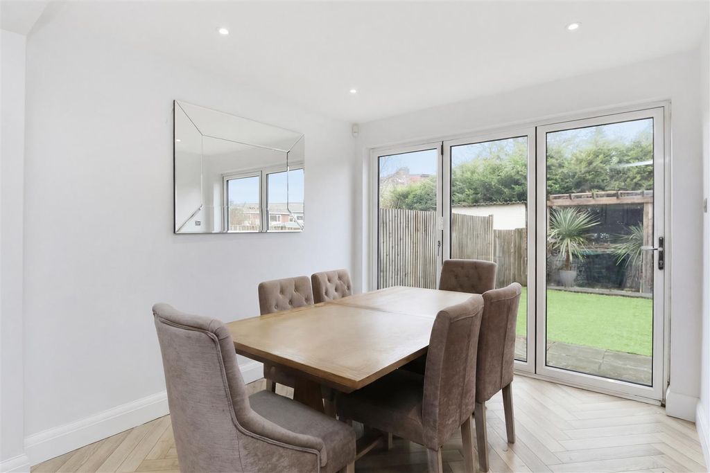 Property photo 3 of 19 Rt_Wt_Bxh_T_Job175_79 Jackson Road_24_040220262205