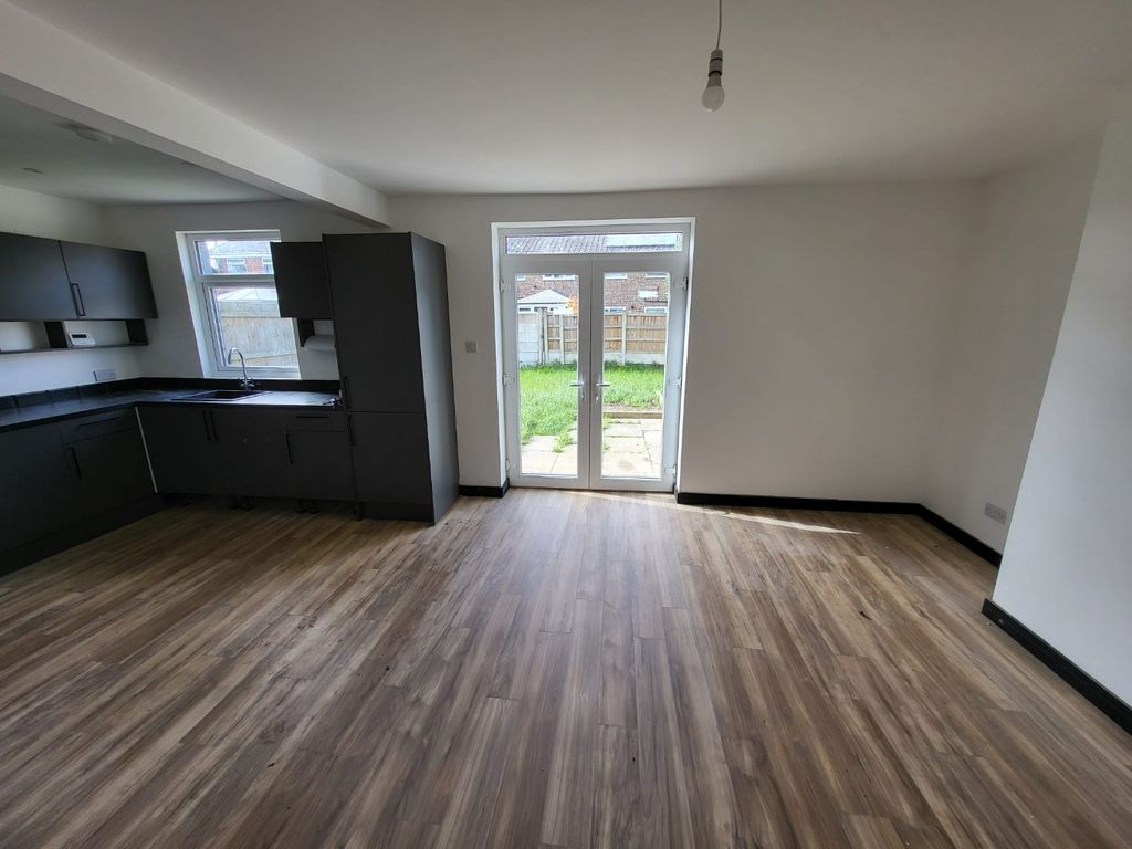 Property photo 1 of 7 5031130