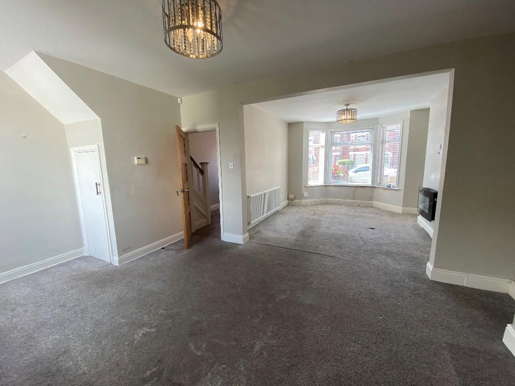 Property photo 2 of 14 Lounge
