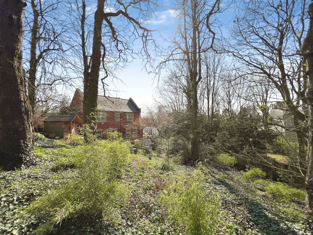 Property photo 2 of 30