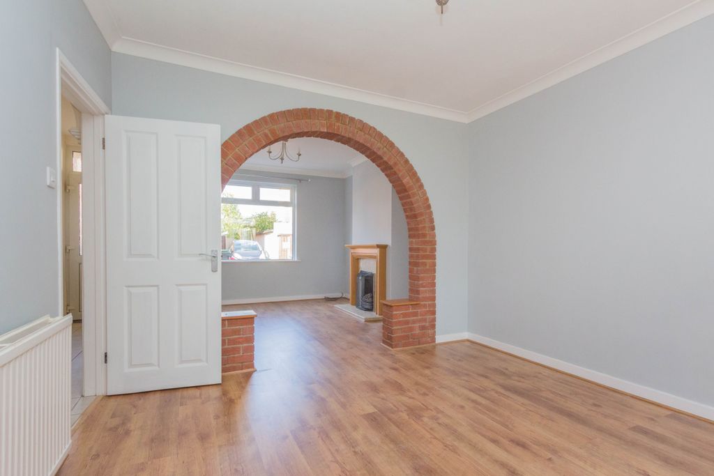 Property photo 3 of 9 Lounge/Dining Room