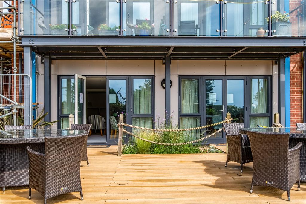 Additional image 27 of 2 bed flat for salePavilion Court, Hamilton Gardens, Felixstowe IP11