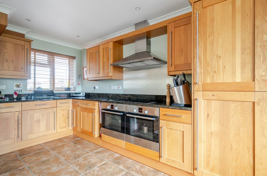 Property photo 3 of 36 1442308-17-69Deb45E71E61