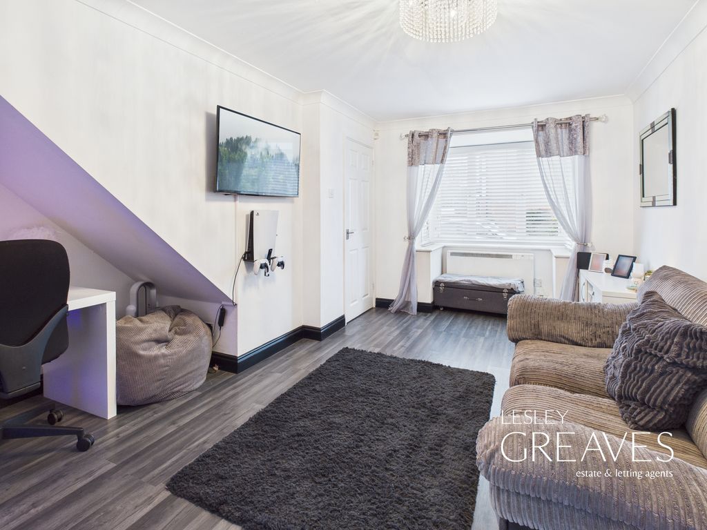 Property photo 2 of 14 Living Room