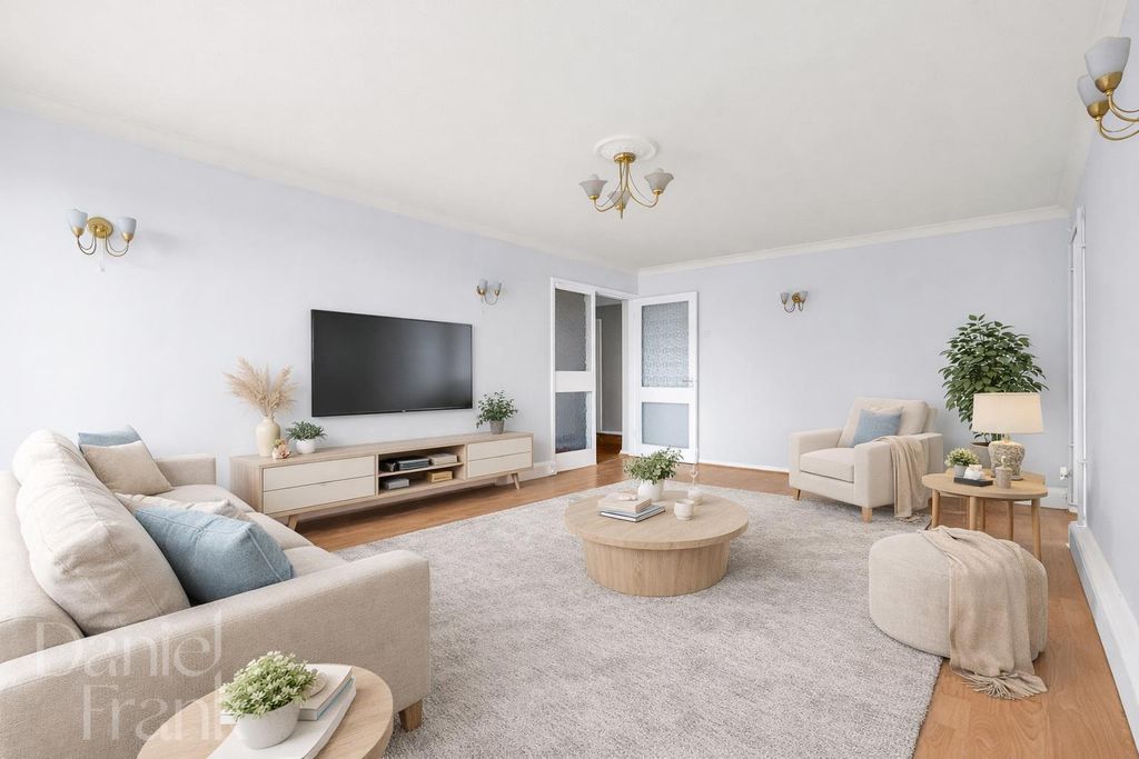 Property photo 2 of 20