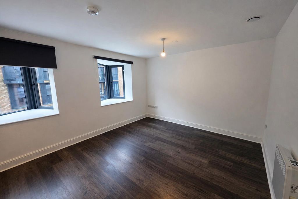 Property photo 2 of 7 Living Room