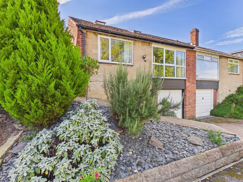 Property photo 1 of 32 Cam05476G0-Pr0355-Still005.Jpg