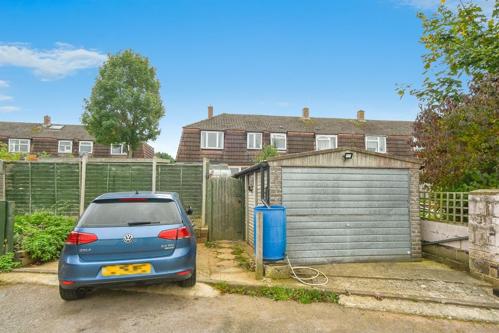 Property photo 2 of 19