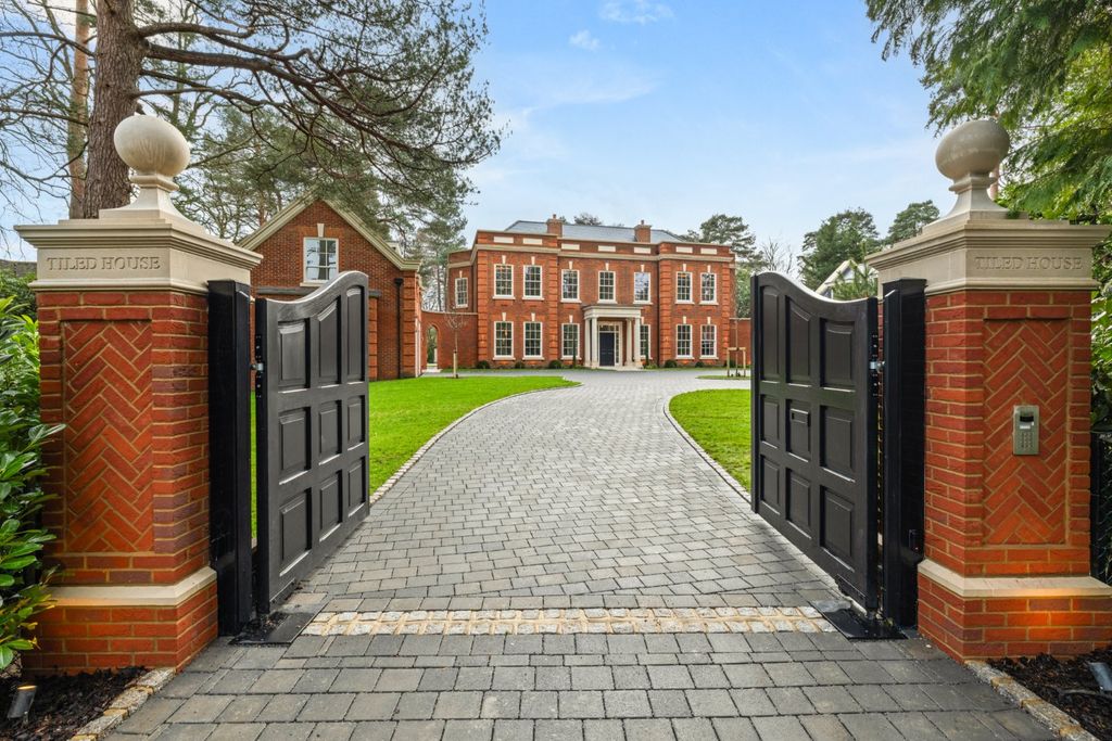 Property photo 3 of 48 Picture No. 10