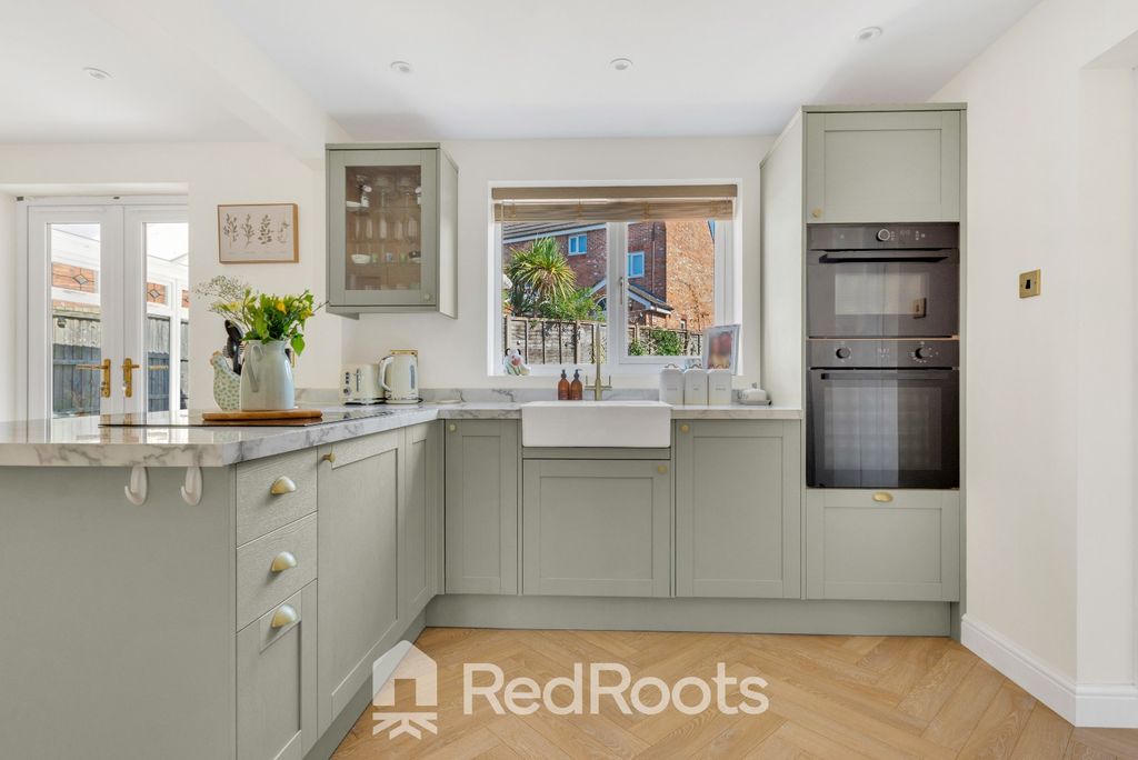 Property photo 2 of 29 5295713