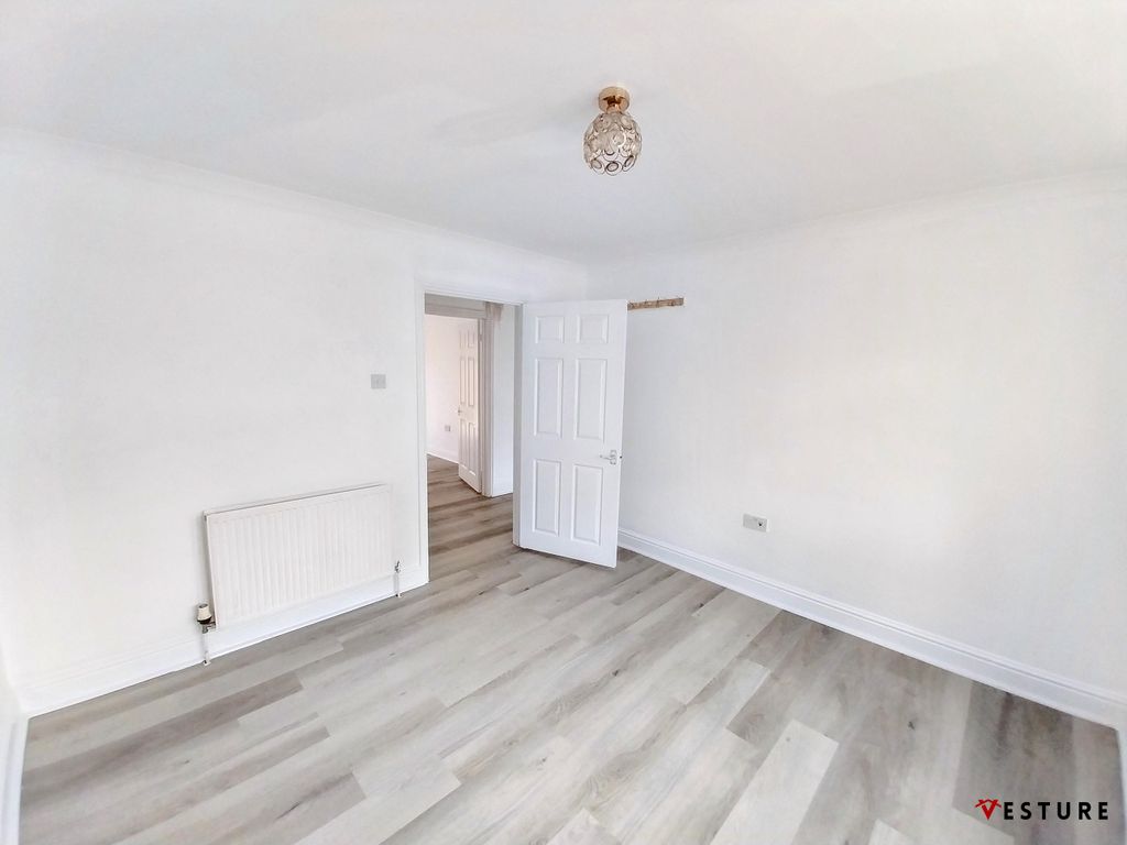 Property photo 2 of 16 Photo