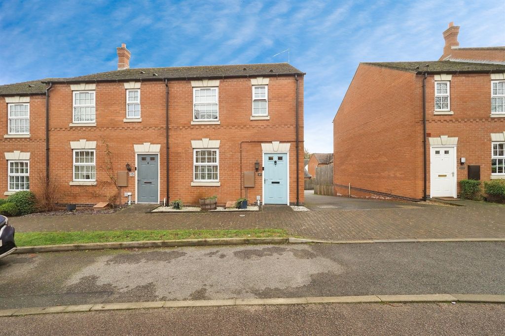 Property photo 1 of 18 Outside