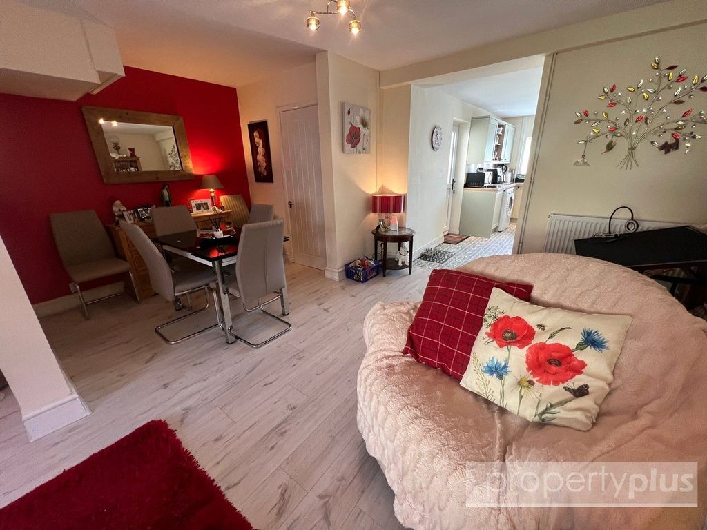 Property photo 2 of 15 Picture No. 04