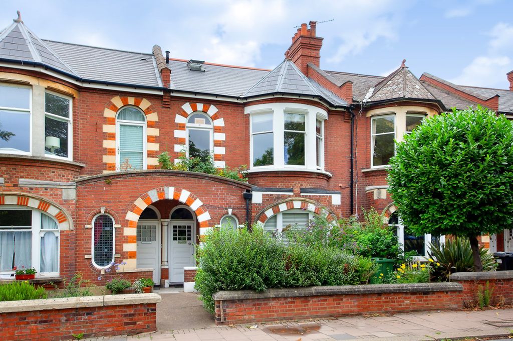 Property photo 1 of 11