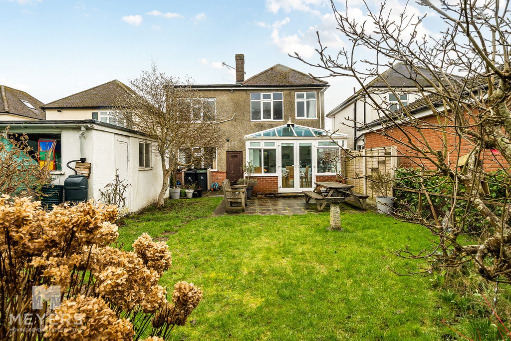 Property photo 3 of 17