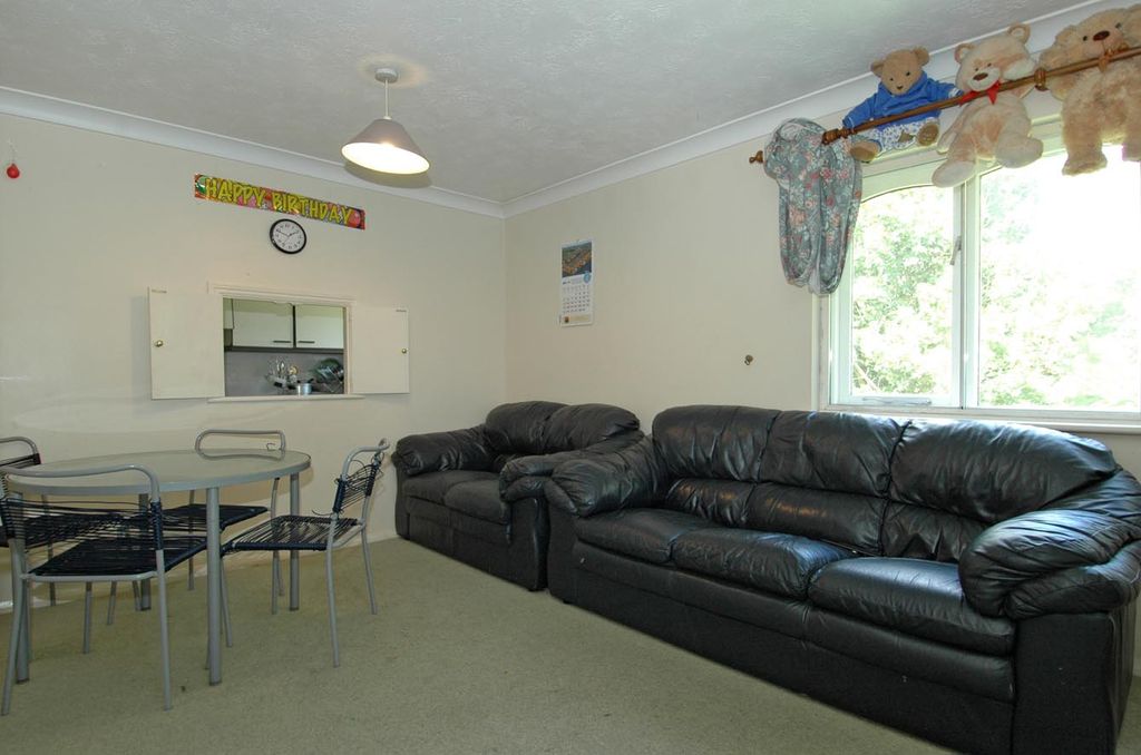 Property photo 3 of 4