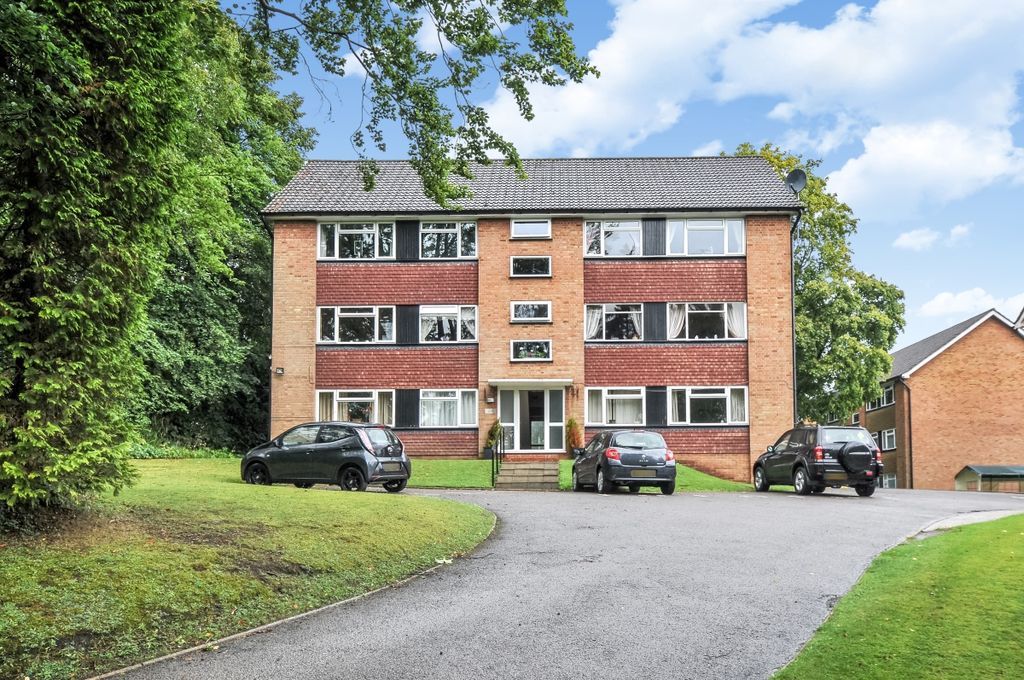 Property photo 1 of 9