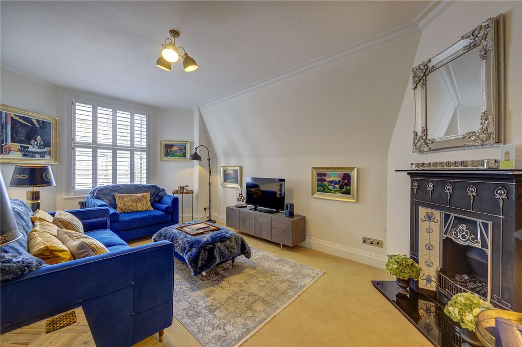 Property photo 2 of 12 Picture No. 11