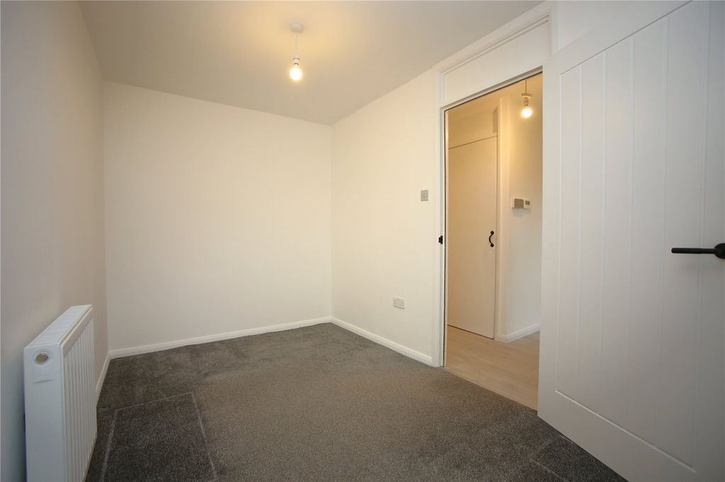 Property photo 3 of 12 Picture No. 02