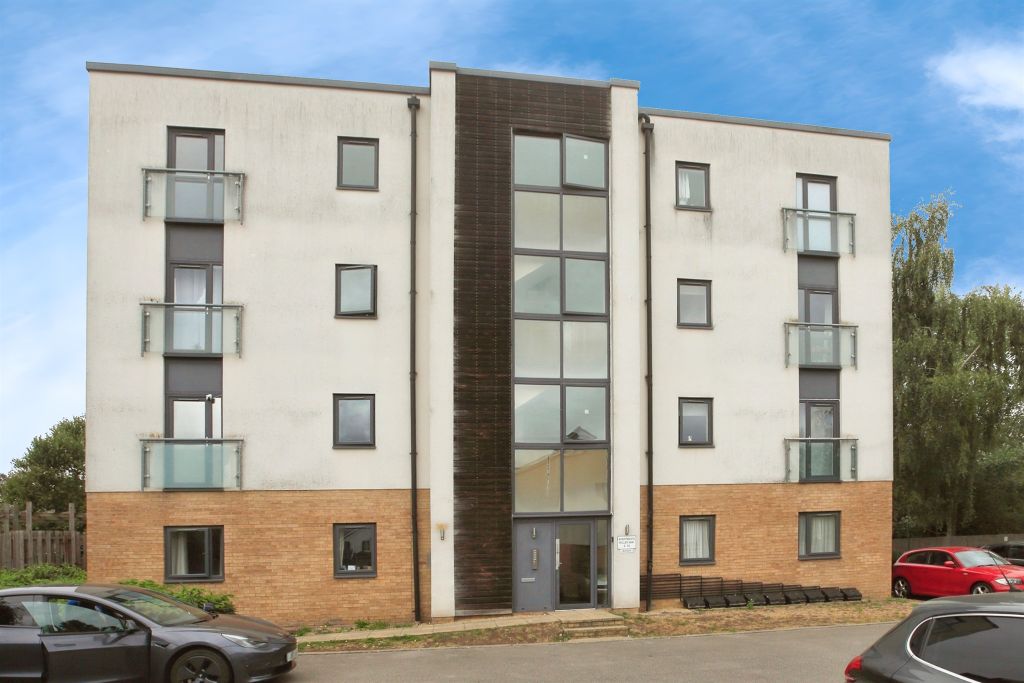 Property photo 1 of 17