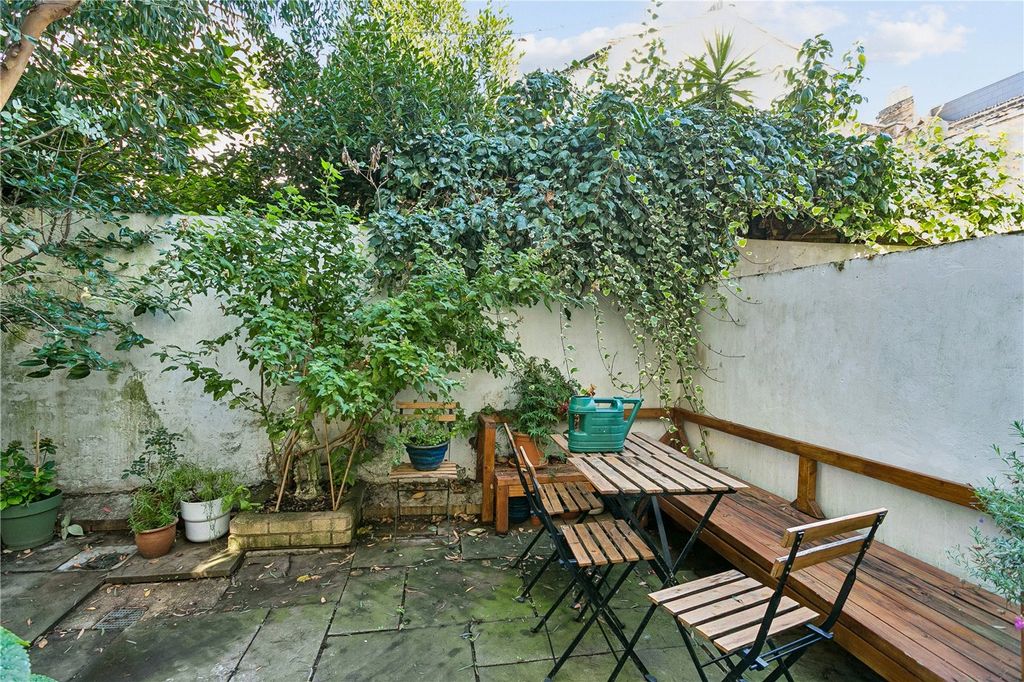 Property photo 3 of 19 Picture No. 06