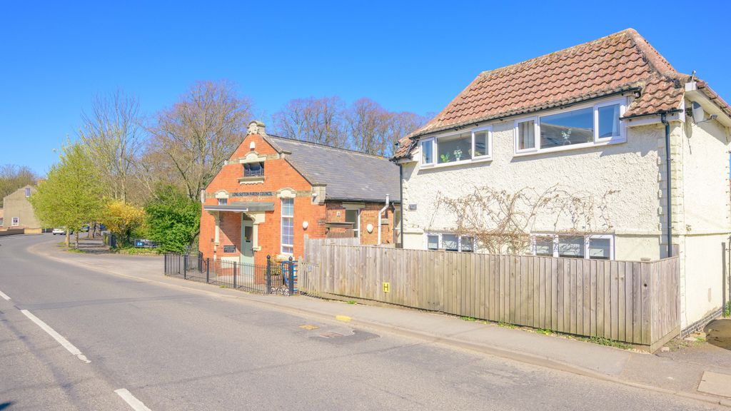 Property photo 1 of 36