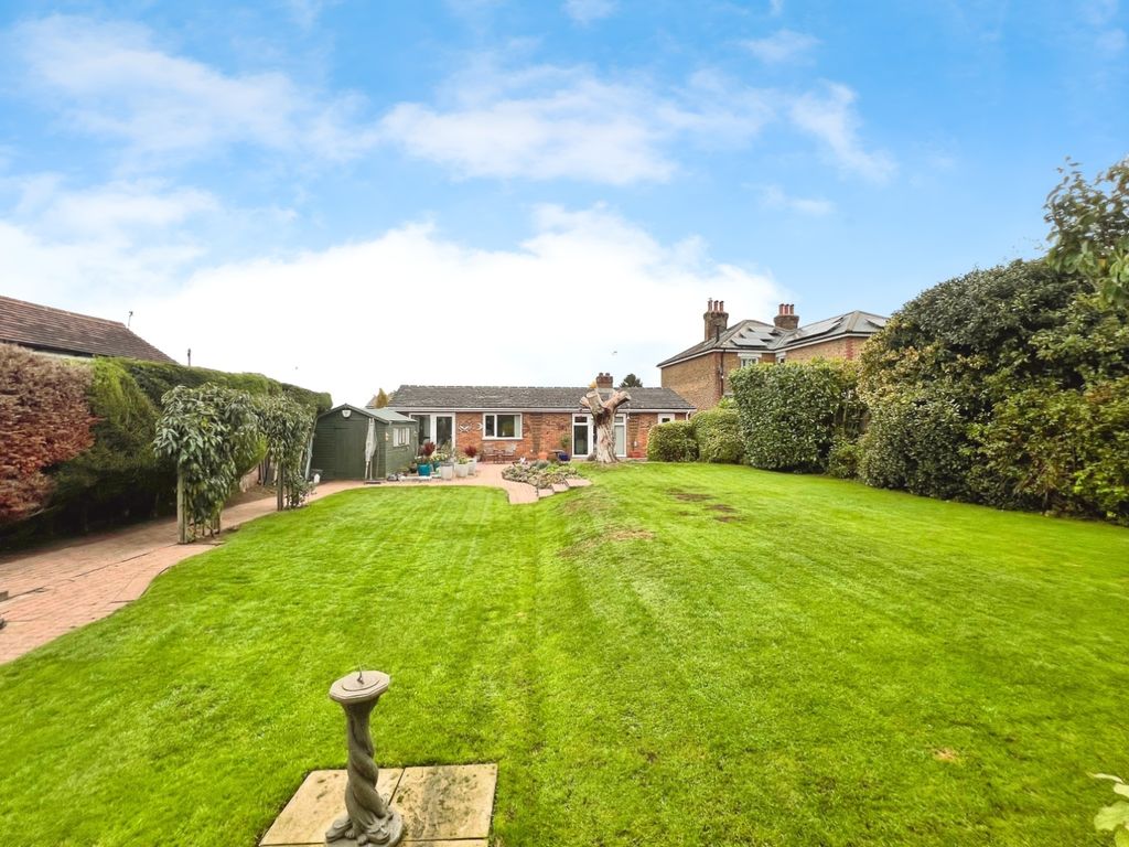 Property photo 2 of 30