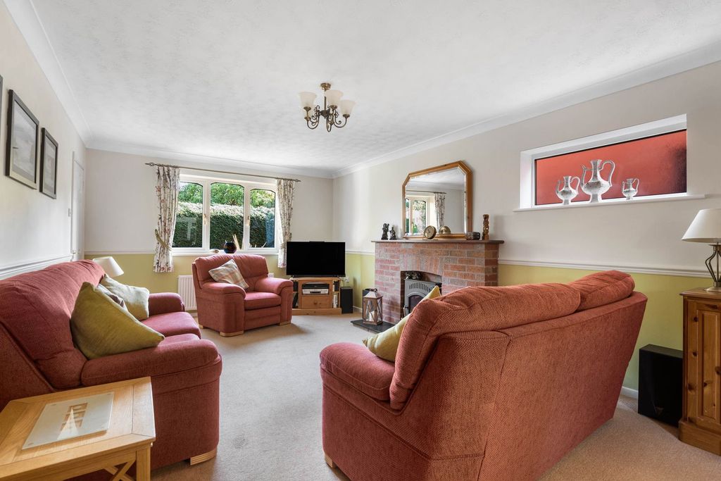 Property photo 3 of 19