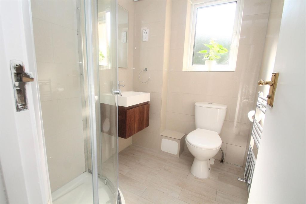 Property photo 3 of 10 Shower Room New.Jpg