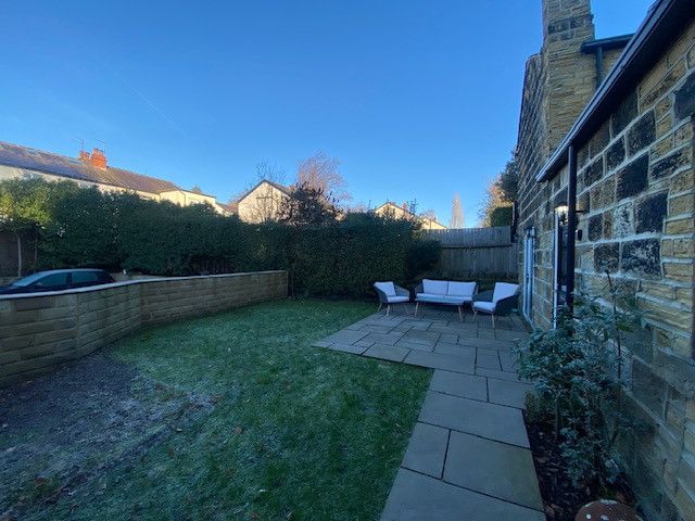 Property photo 2 of 11