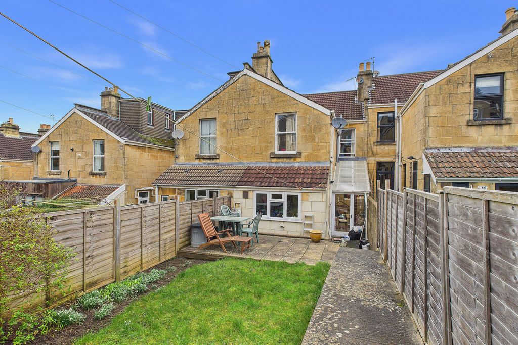 Property photo 2 of 10